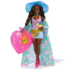 Barbie - Muñeca articulada con conjunto de moda y accesorios de viaje ㅤ
