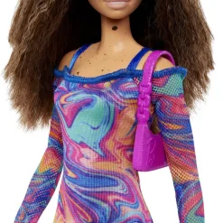 Barbie - Muñeca Fashionista con vestido estampado mármol y accesorios de moda ㅤ