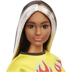 Barbie - Muñeca fashionista - Top con llamas y falda a cuadros