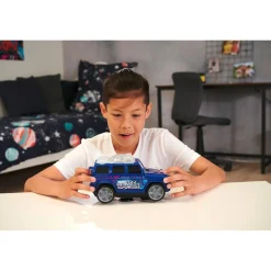 Coche de juguete con luces intermitentes, música y giros, incluye pilas ㅤ