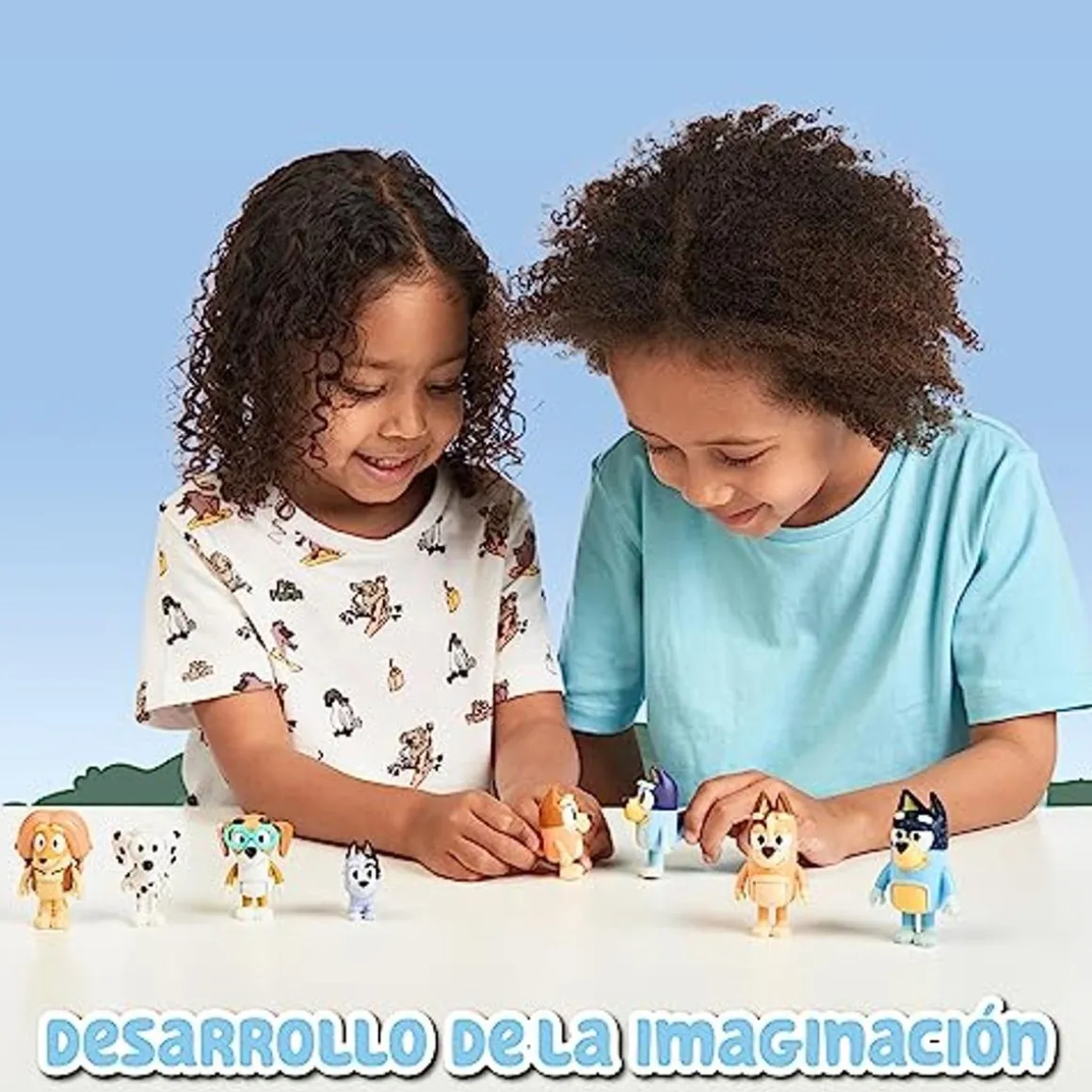 Famosa - Bluey - Pack Figuras Familia y Compañeros de Colección Serie Dibujos Infantil ㅤ