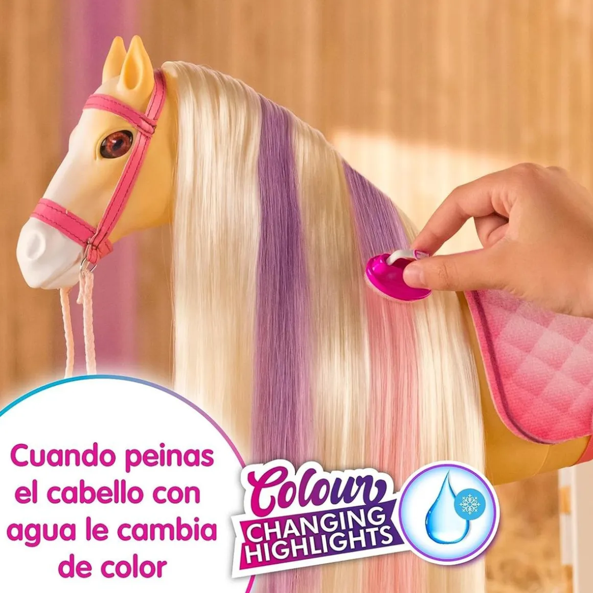 Nancy - Muñeca articulada con caballo y accesorios de cuidado ㅤ