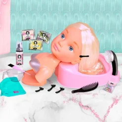 Nancy, Salon de Peluquería - Rubia